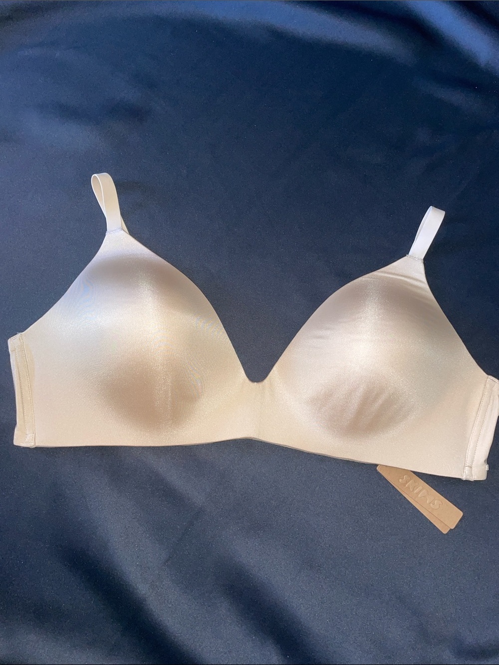 SKIMS Sand Seamless T-Shirt Bra 44B